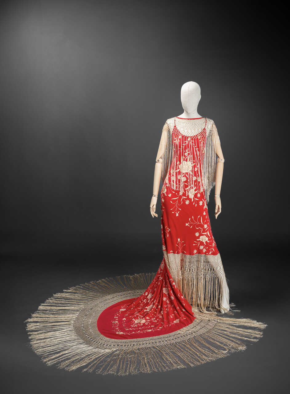 exposición raices museo del traje. Traje regional