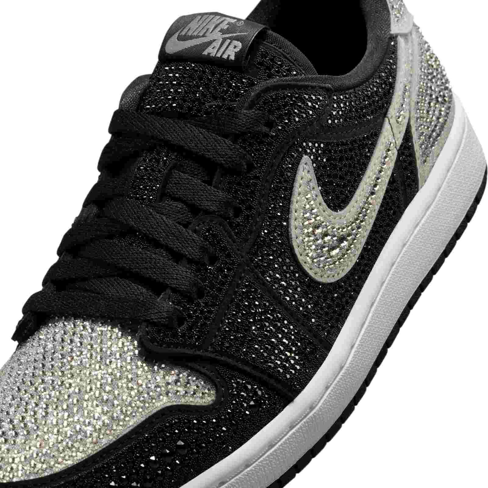 Zaapatilla de Nike con cristales de Swarovski