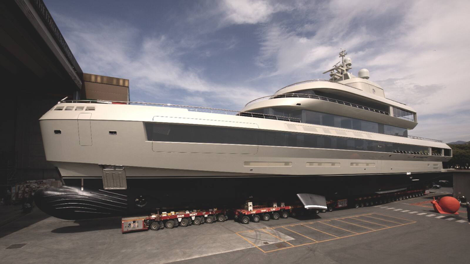 Yate de Armani