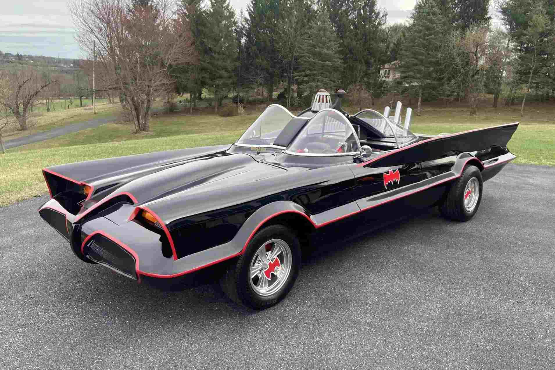 Vista ladeada del coche de Batman