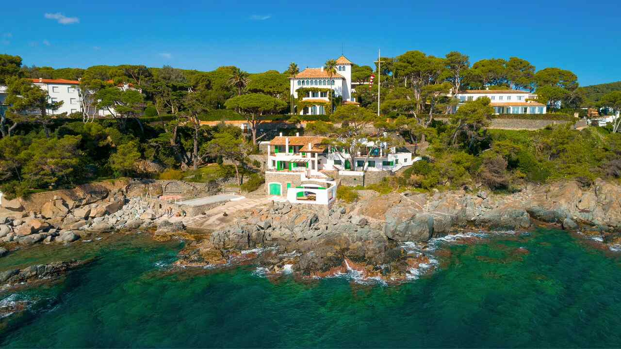 alquiler villa de lujo a pie de mar