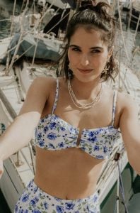 Fabiola Yáñez con Carlota Guillemet (Mommy Loves): «Nuestros bañadores rescatan la elegancia italiana»