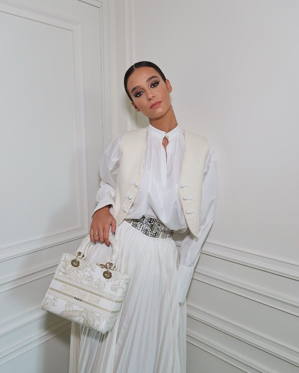 look dior victoria feerica