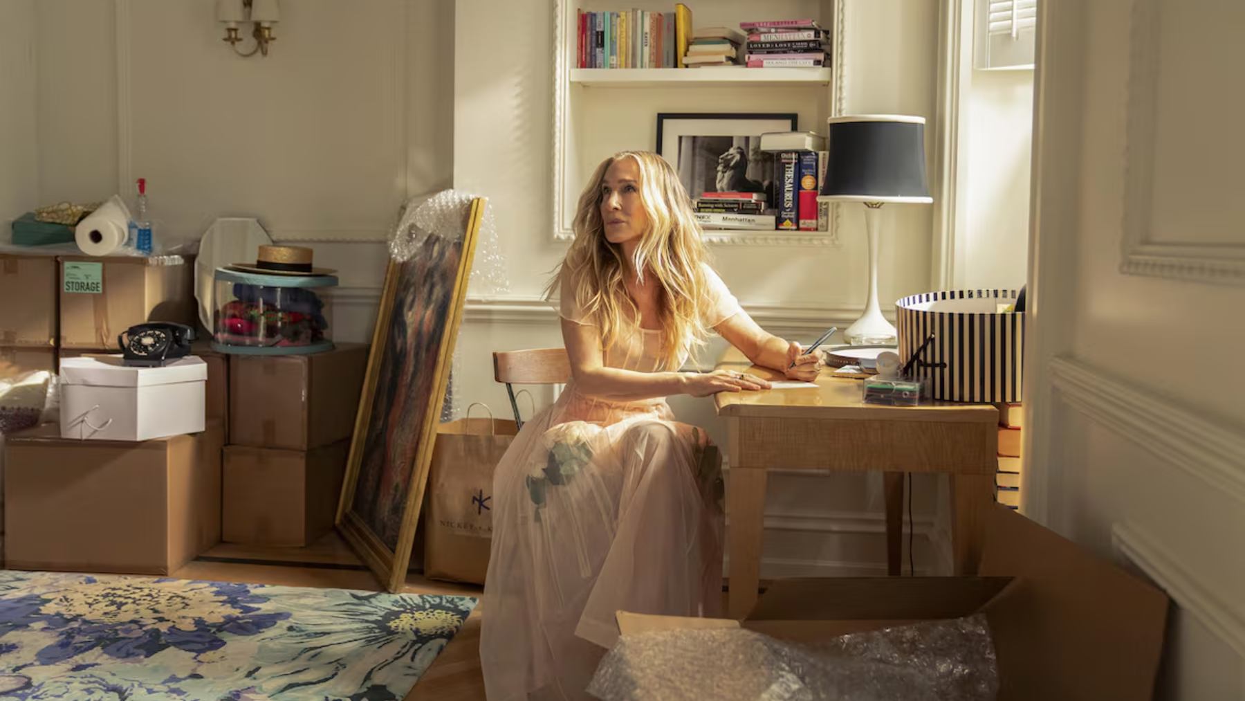 Carrie en su piso de And Just Like That