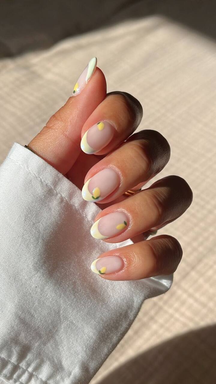 manicura amarilla verano