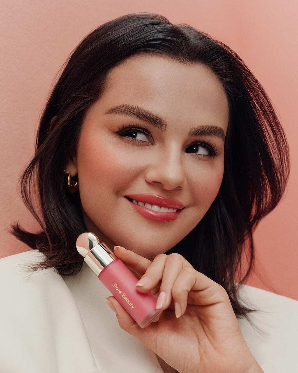 firma de maquillaje Selena Gómez
