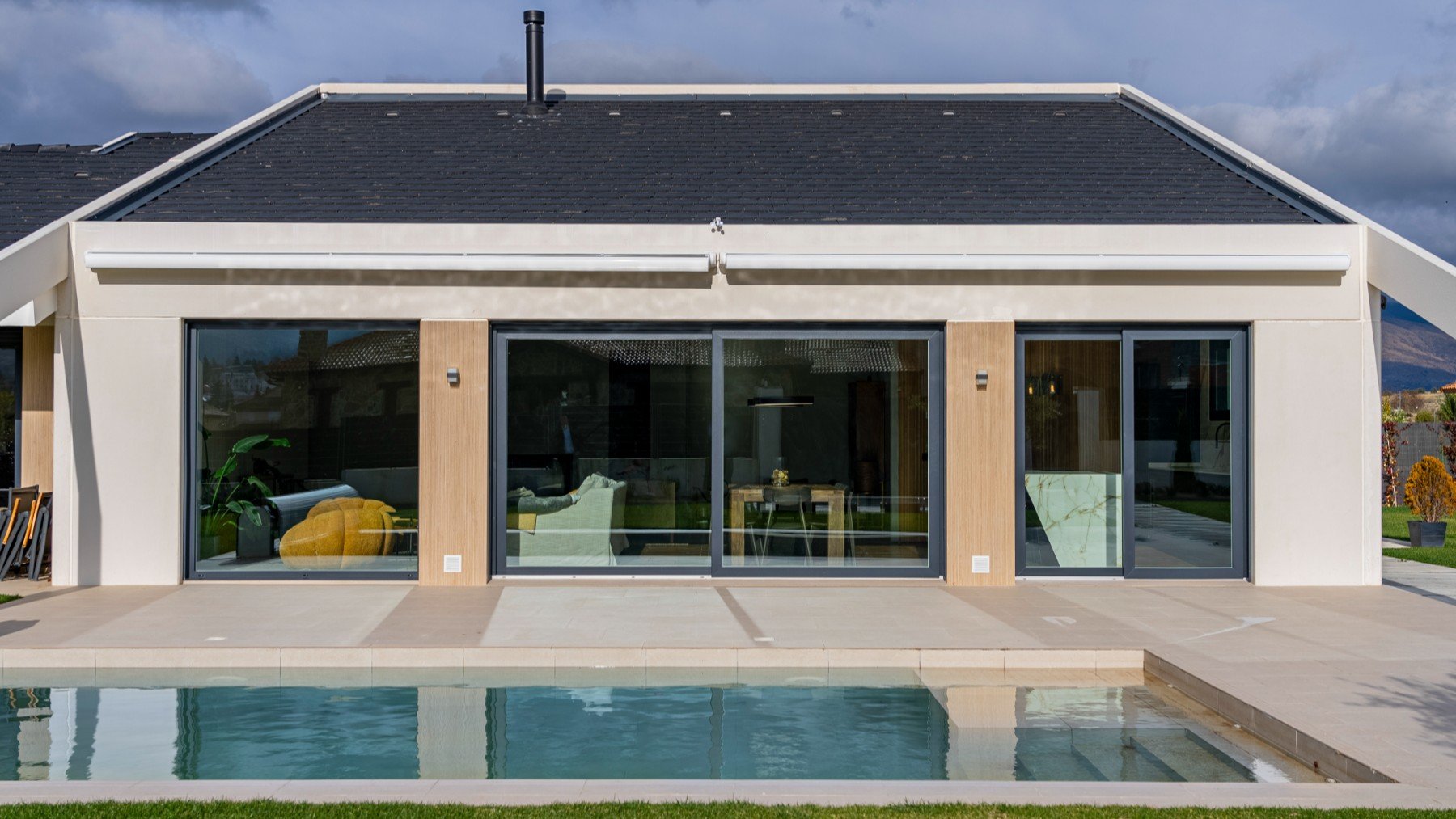 Sostenibles y de diseño en sólo ocho meses: así son las casas prefabricadas de hormigón que están arrasando