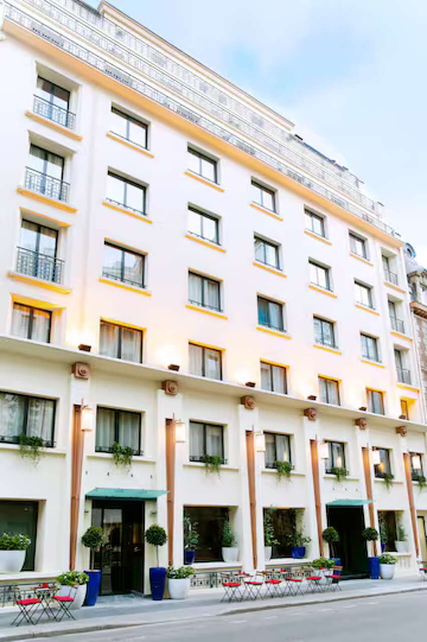 carlos alcaraz hotel paris