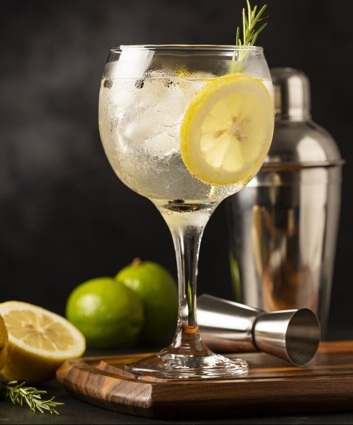 cóctel elaborado con ginebra