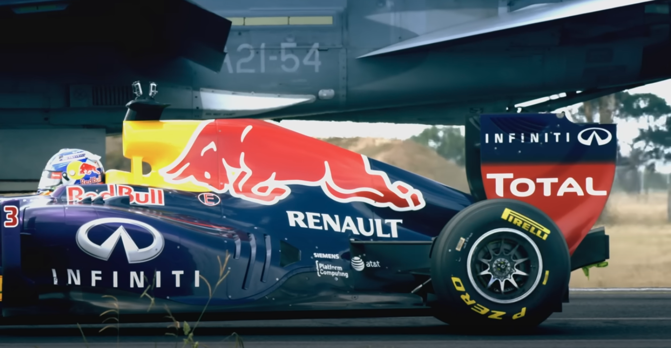 Once años de la épica carrera entre F1 y un caza de combate: el millonario coste de esta hazaña