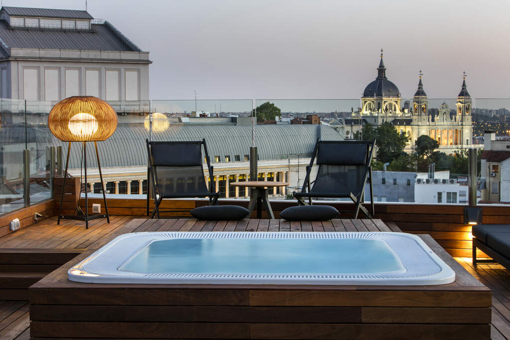 Piscinas hotel, Madrid