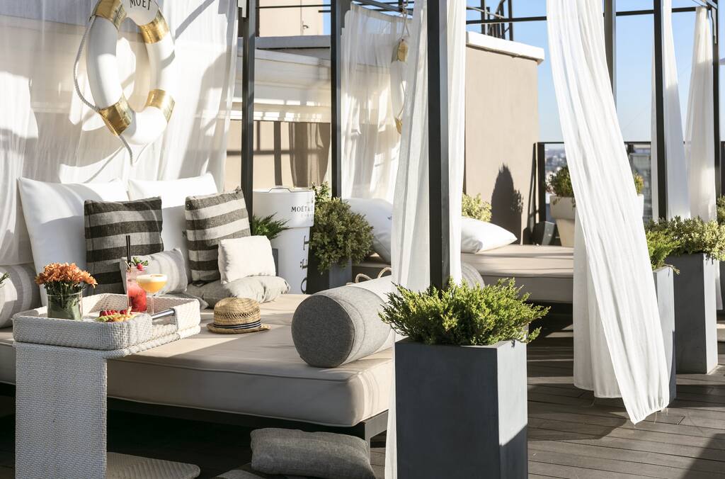 Piscinas hotel, Madrid