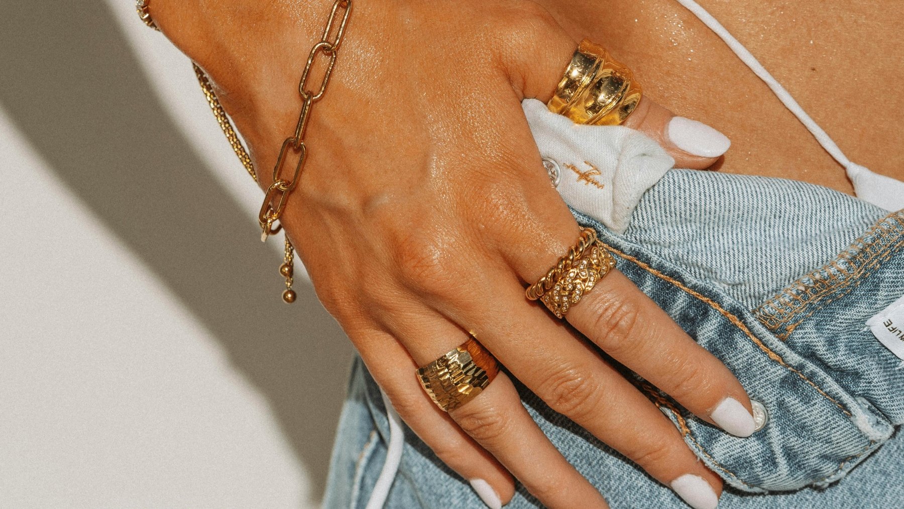 Manicura: los diseños y colores que más se llevan este verano (van con todo y potencian el bronceado)