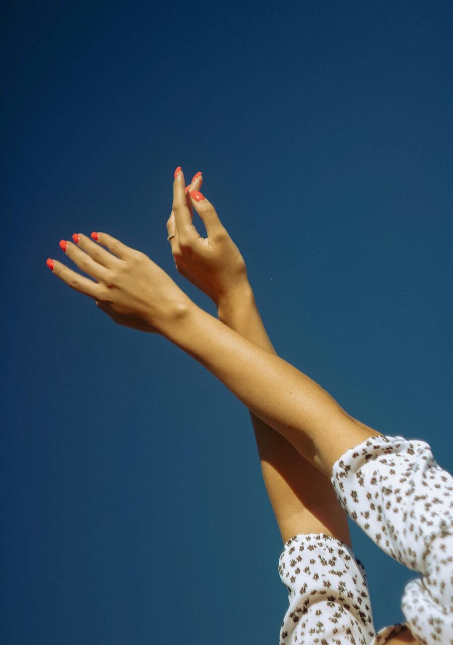 manicura colores verano