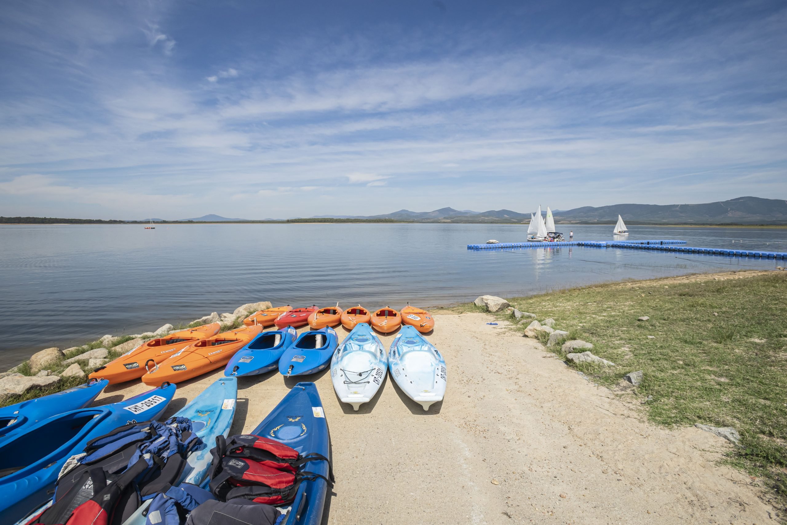 Extremadura: tradición termal y deportes acuáticos para vivir una experiencia de bienestar y aventura