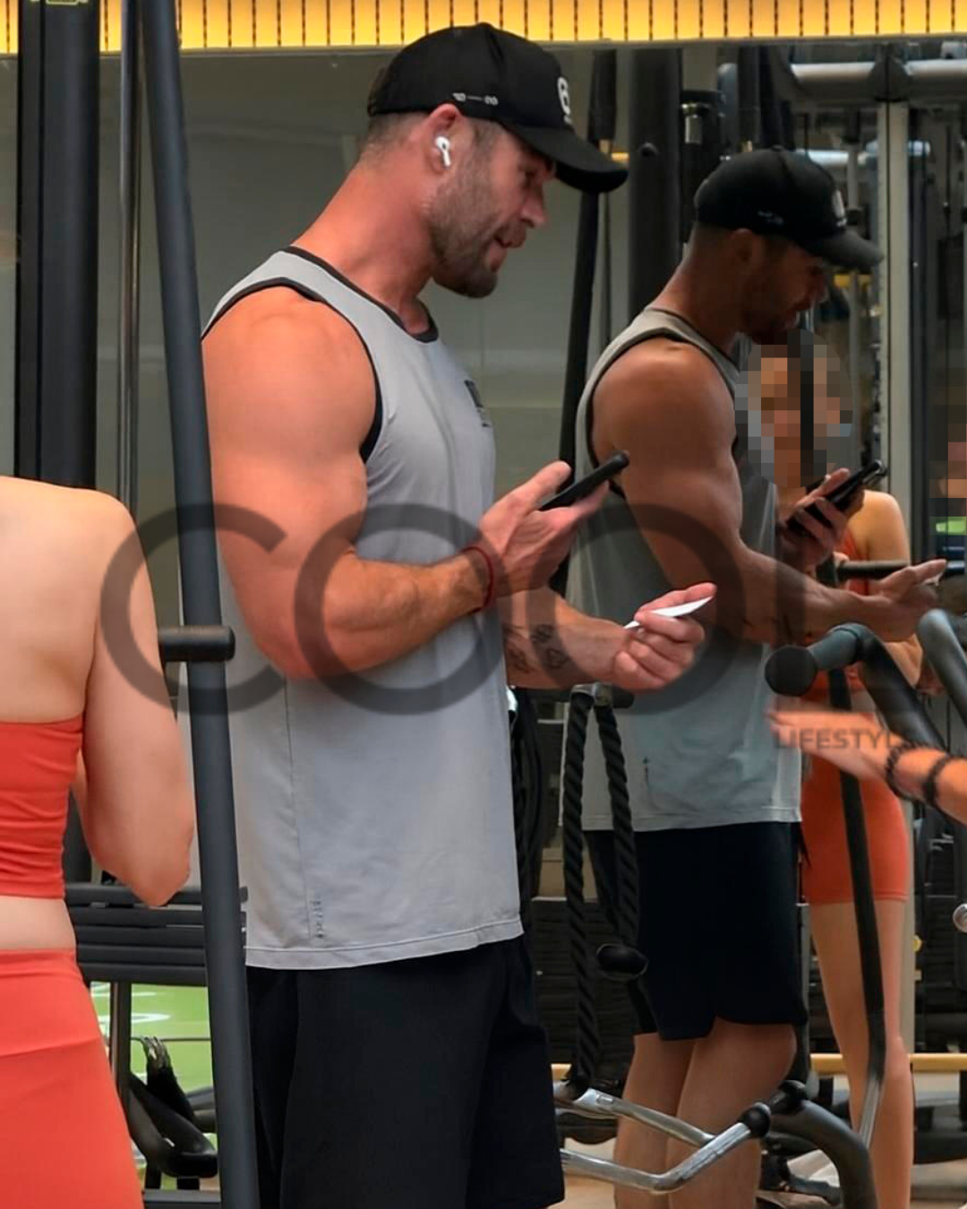 FOTO EXCLUSIVA / Así entrena Chris Hemsworth en Madrid en uno de los gimnasios más exclusivos de la capital