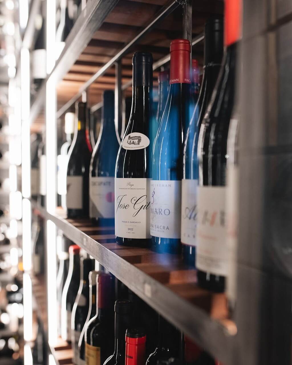 wime bar, vinos