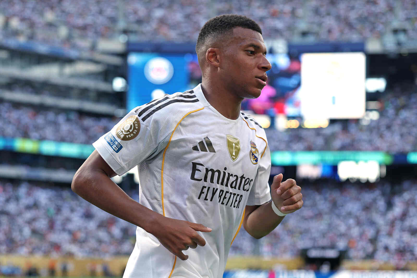 Kylian Mbappé jugando