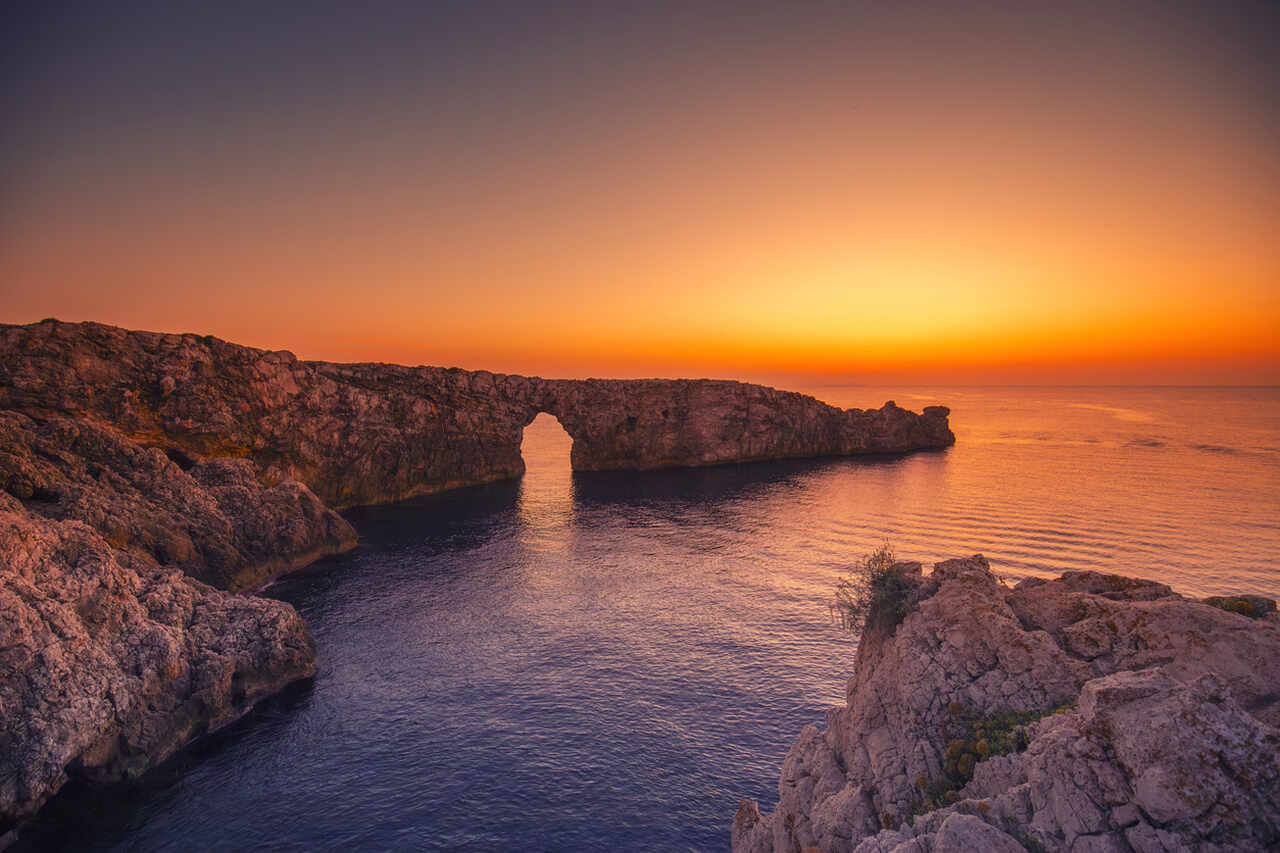 qué ver en menorca acantilado