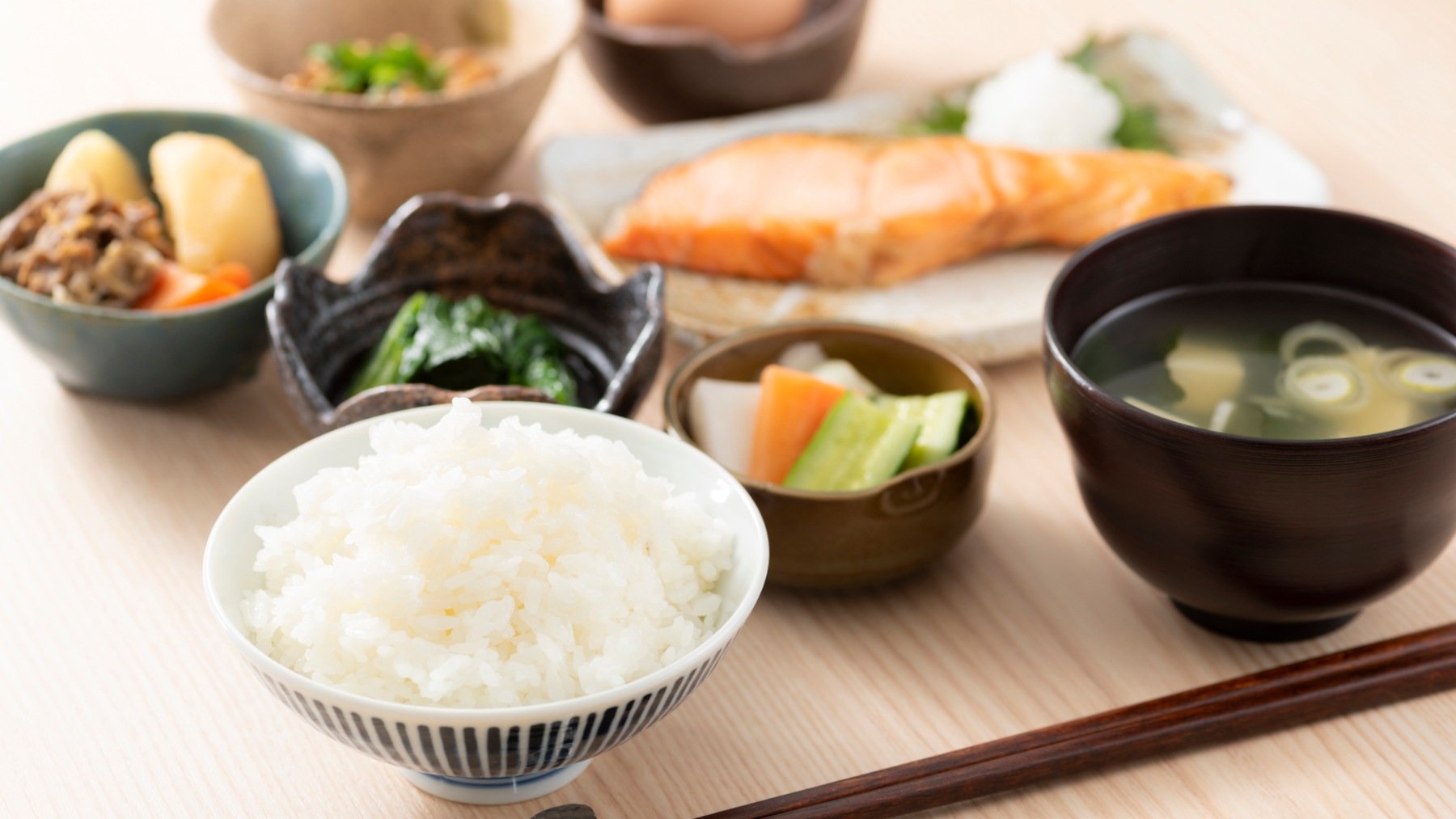 La dieta japonesa y su fórmula milenaria para vivir más y mejor: «Protege del envejecimiento prematuro»