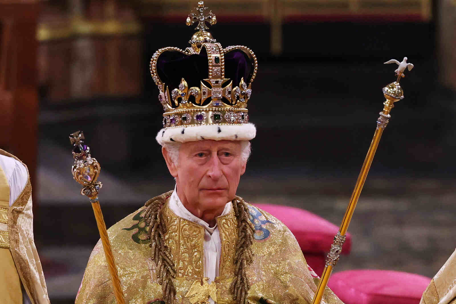 Carlos III en su coronación