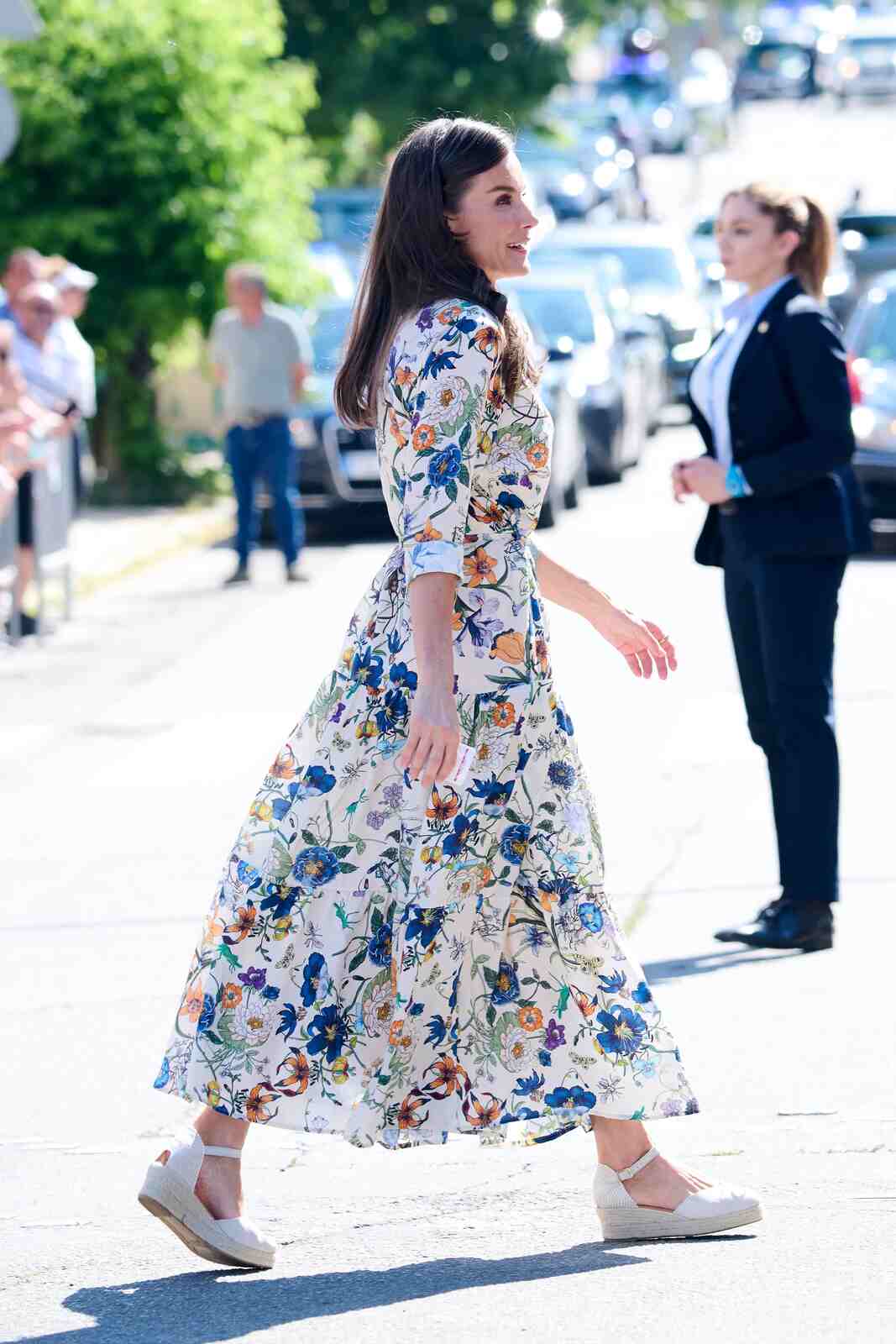 La Reina Letizia con alpargatas