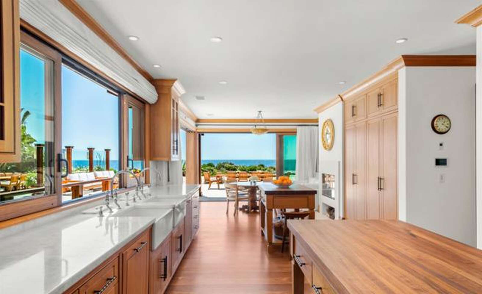 Cocina de la mansión de Malibú de James Bond