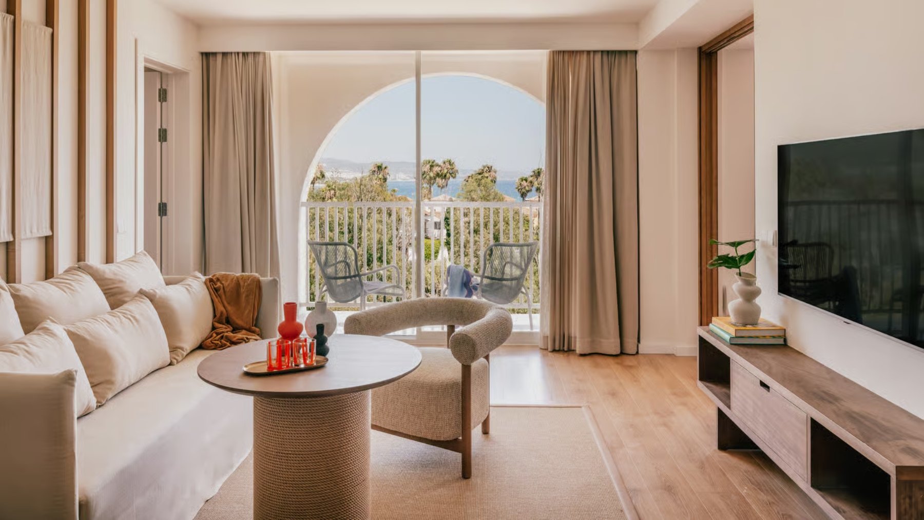 Dentro del Hotel Me Marbella: lujo, fiesta y una ‘suite’ de 6.000 € que conquista a la ‘jet set’