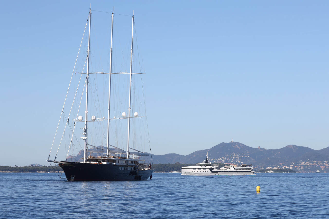 jeff bezos menorca luna de miel