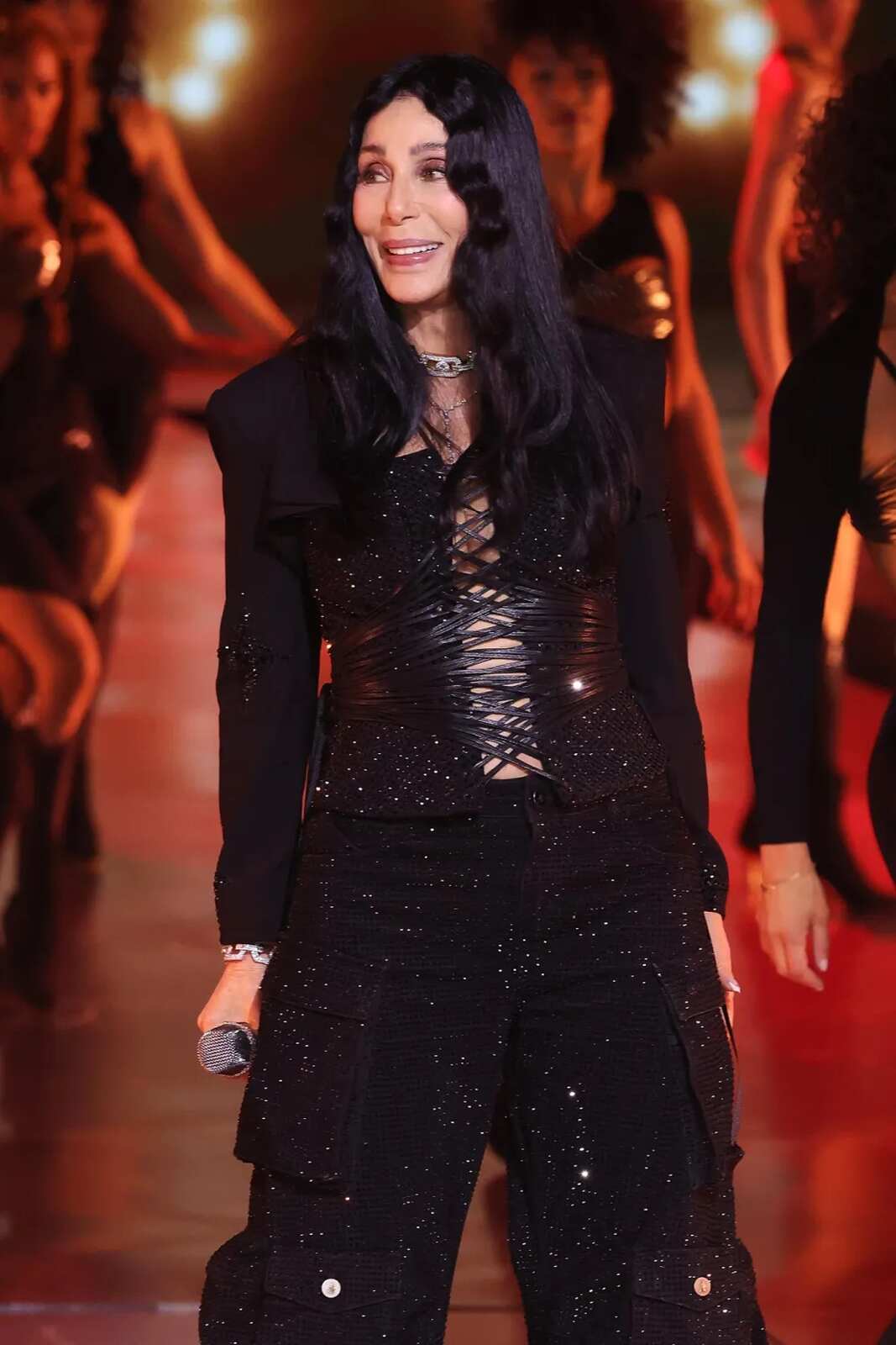 Cher cantando