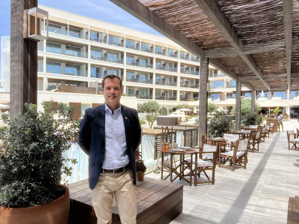 Roland Pérez, sobre el viajero más selecto de Menorca: «Valora el lujo que se percibe más que el que se exhibe»