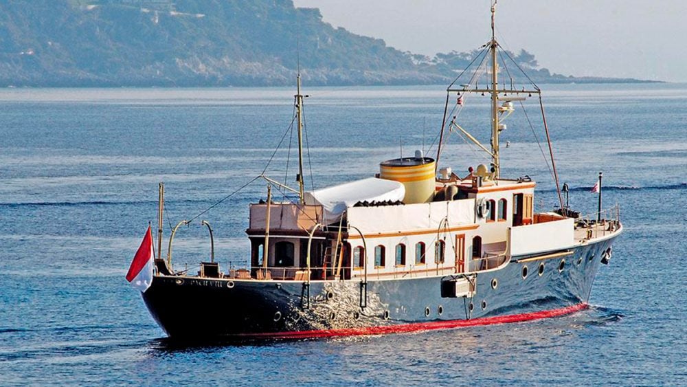 Alejandra de Hannover devuelve al mar el yate maldito de los Grimaldi-Casiraghi