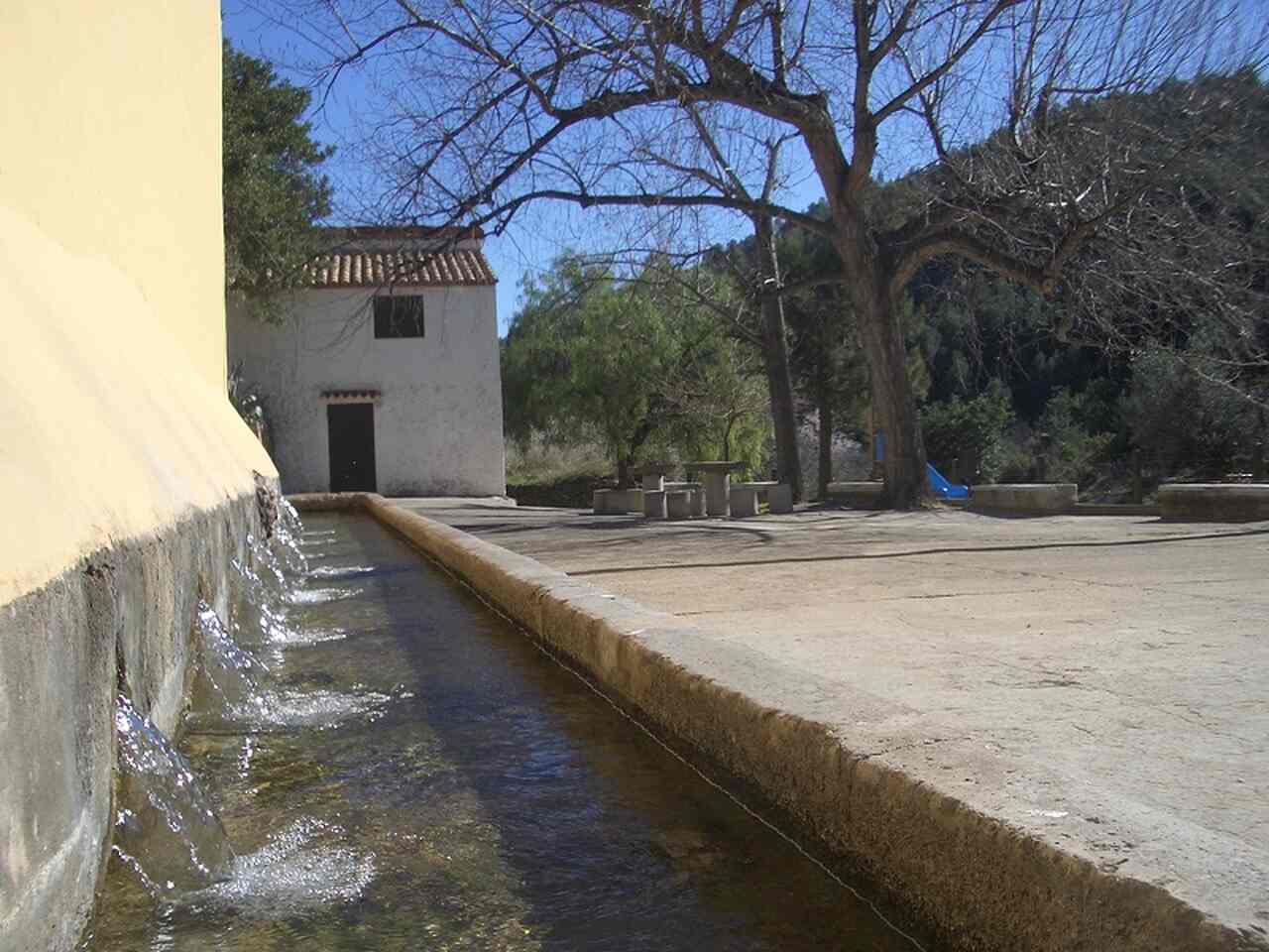 pueblo toscana española useras