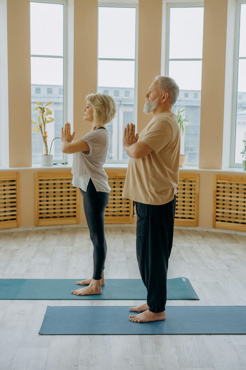 yoga mayores de 65 años