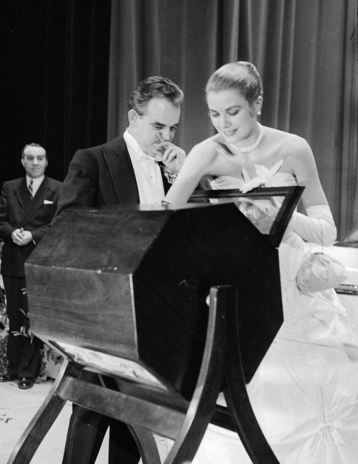Rainiero III y Grace de Mónaco en el Waldorf Astoria