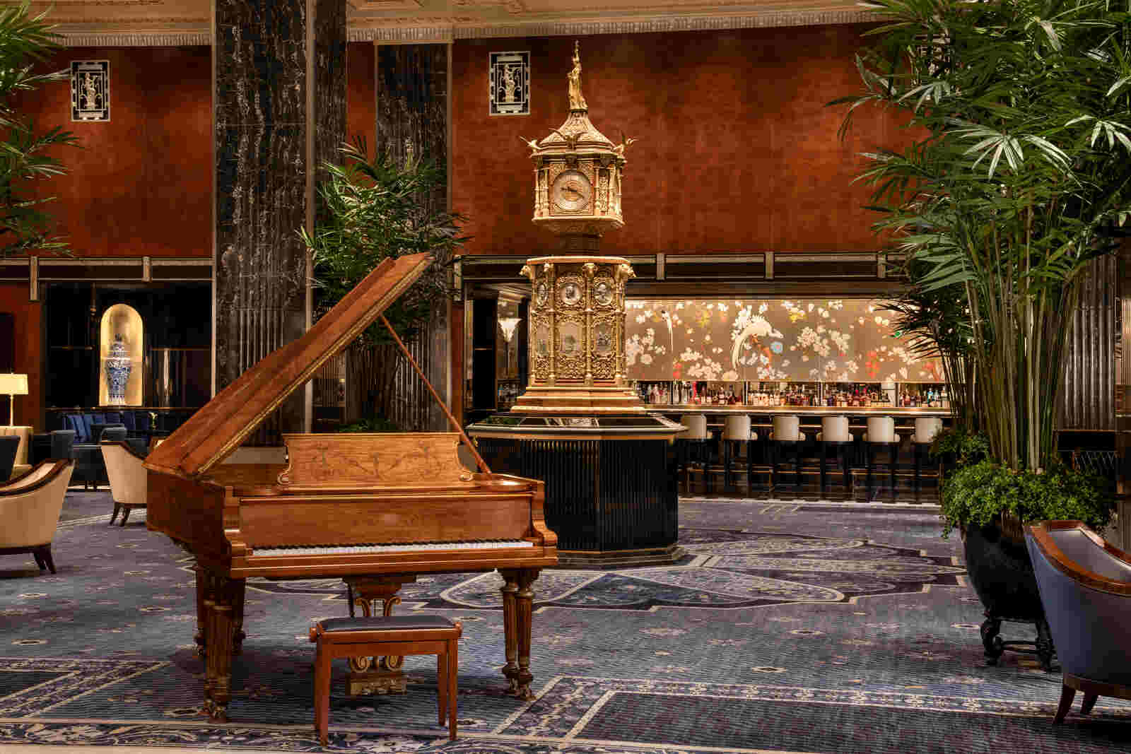 Piano del bar del hotel de lujo