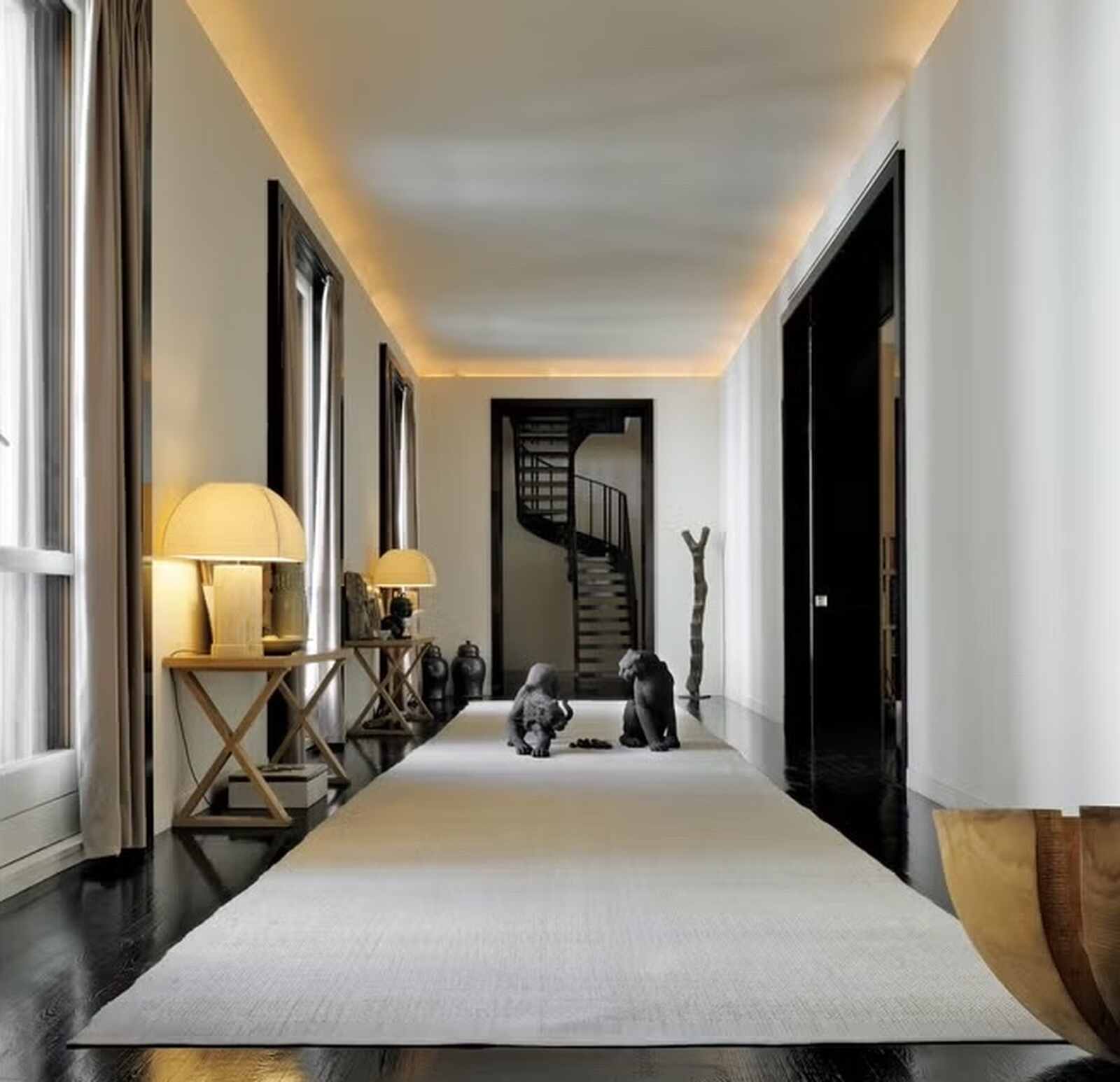 Escalera del palacete de Armani