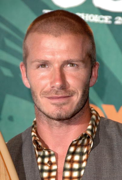 Qué tienen en común Alcaraz, Beckham y Brad Pitt para que el rapado les quede tan bien