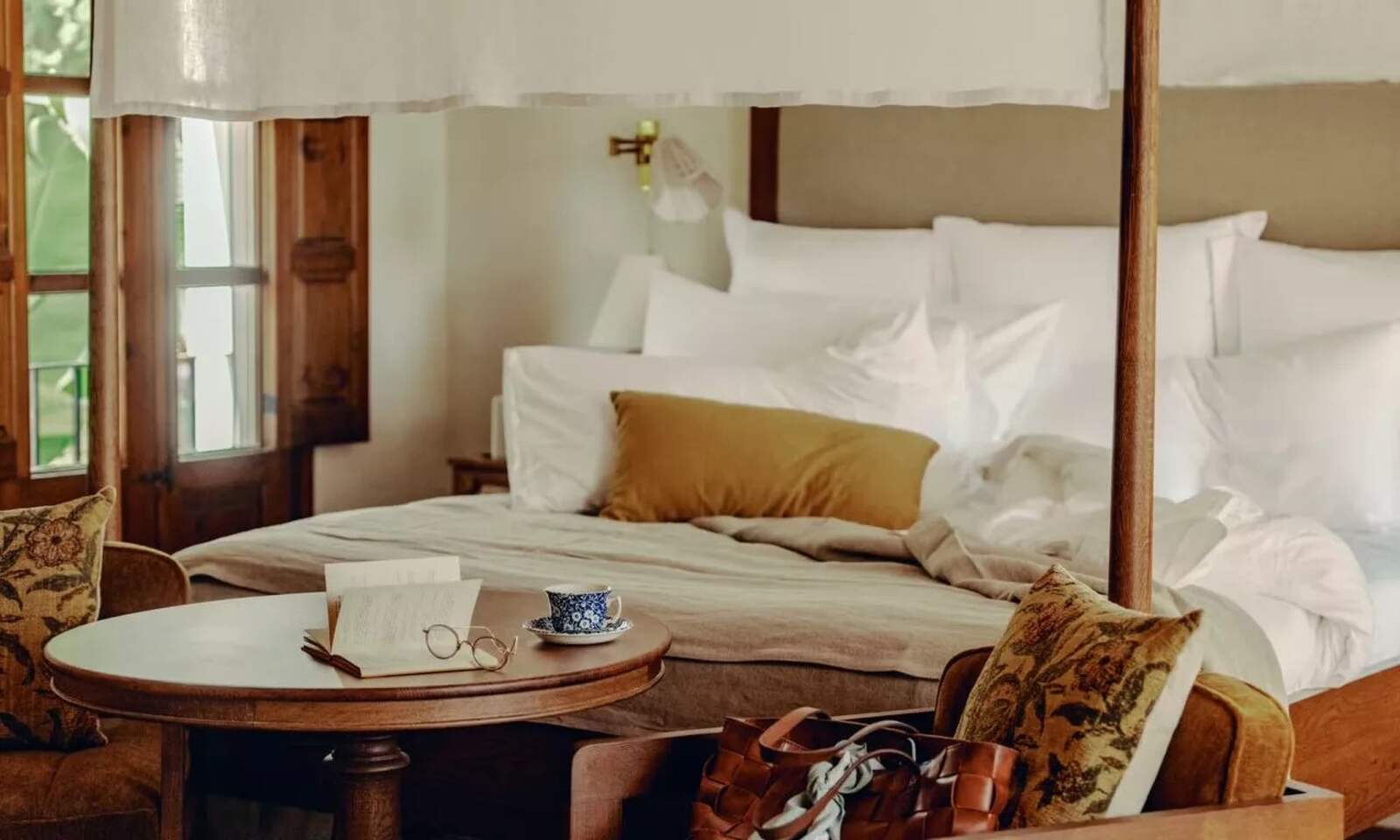 Habitación de Miguel Ángel Silvestre en Soho Farmhouse Ibiza
