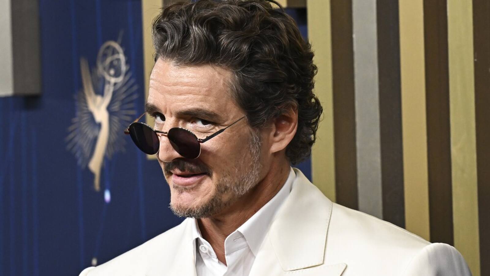 Pedro Pascal con gafas de Celine