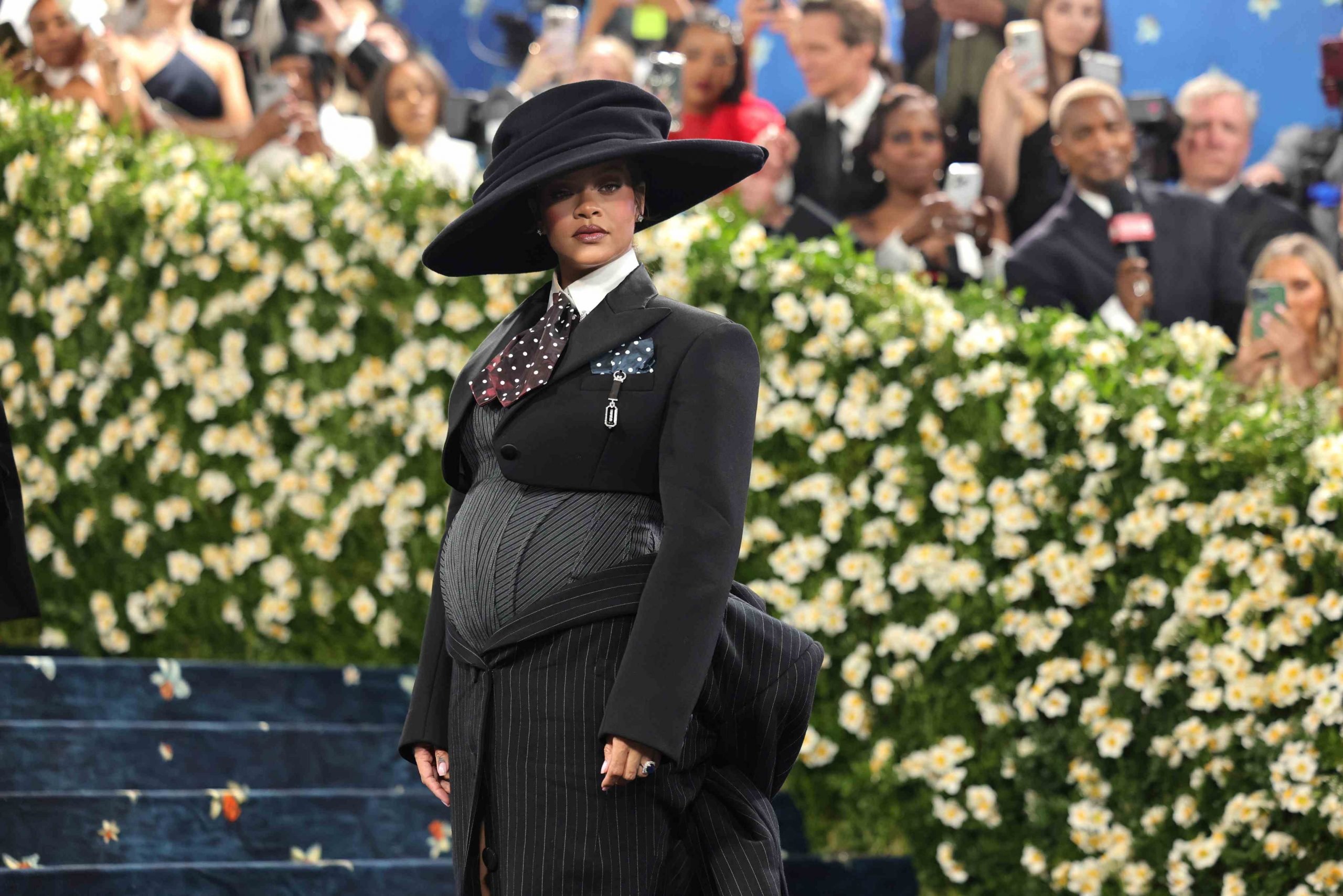 Rihanna embarazada en la MET Gala