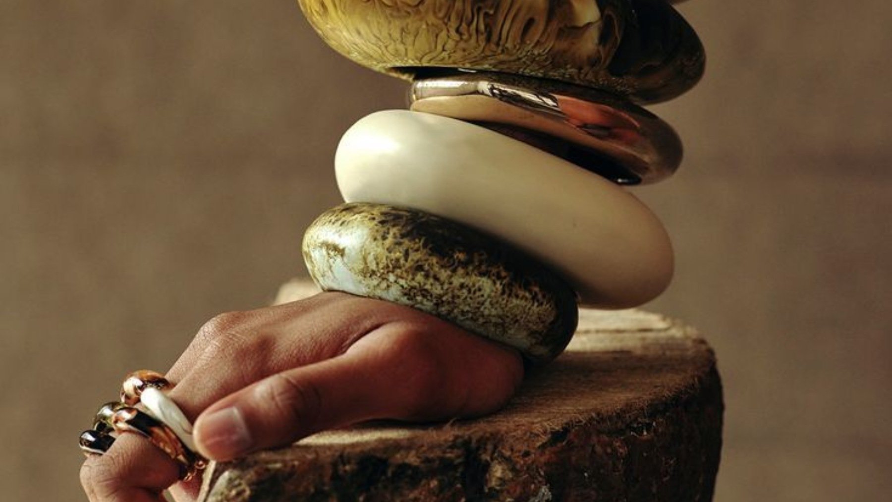 brazalete grande resina