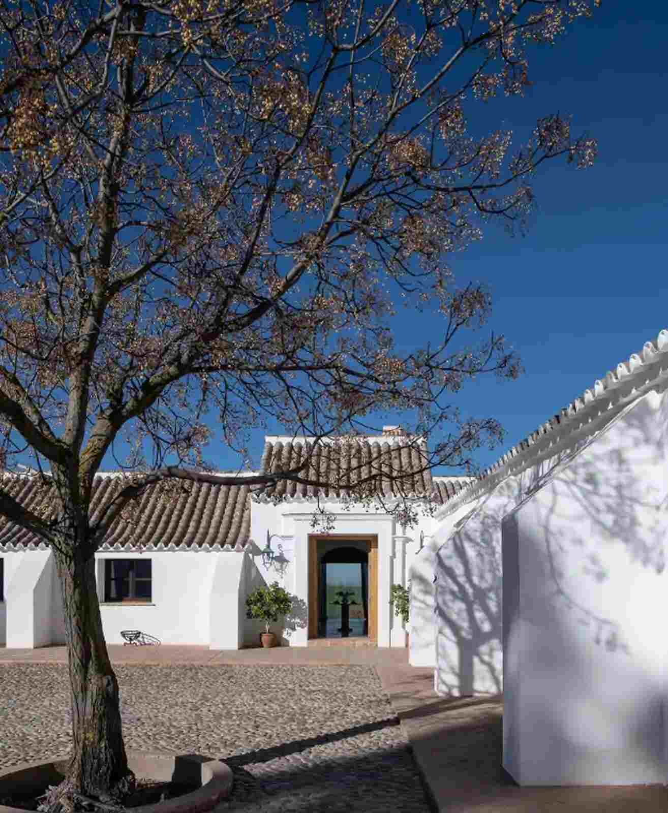 Exterior de la finca de Cayetano y Bárbara