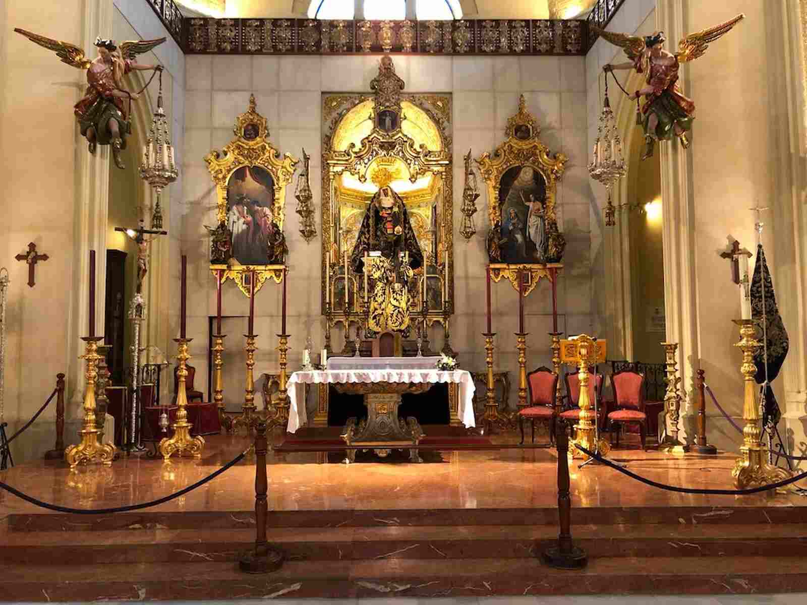 Altar de la hermandad de los gitanos