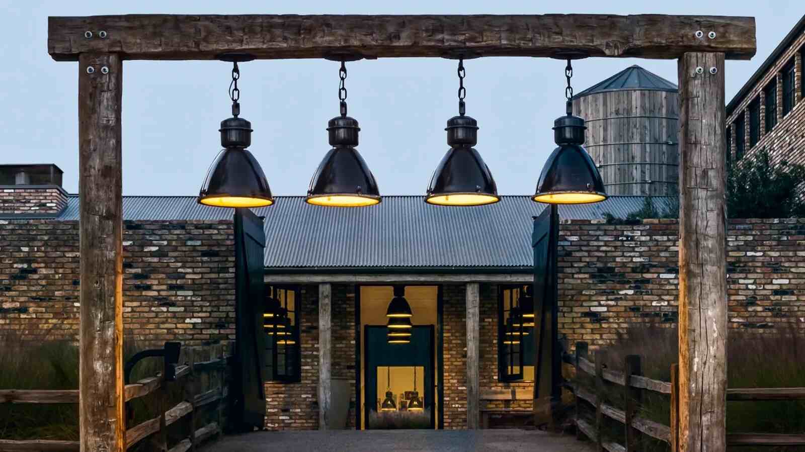 Exterior de la mansión de Diane Keaton