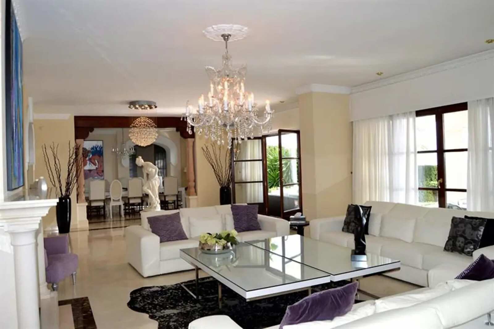 Salón de la mansión de Novak Djokovic