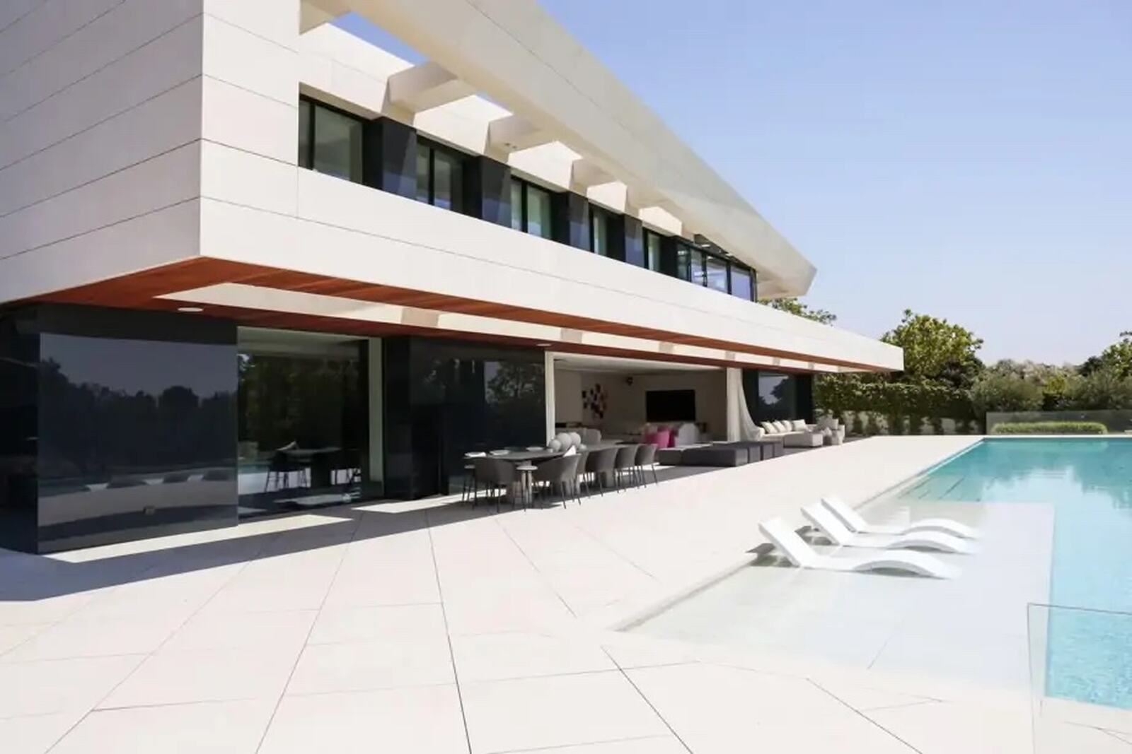 Exterior de la casa de Marcos Llorente
