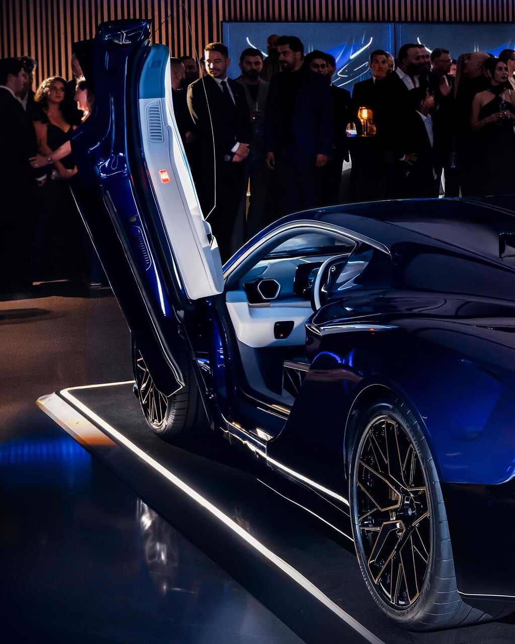 coche hibrido super deportivo