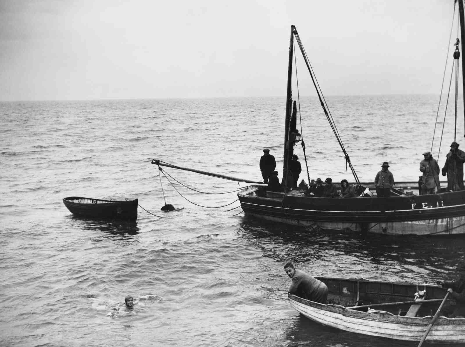 Mercedes Gleiitz nadando