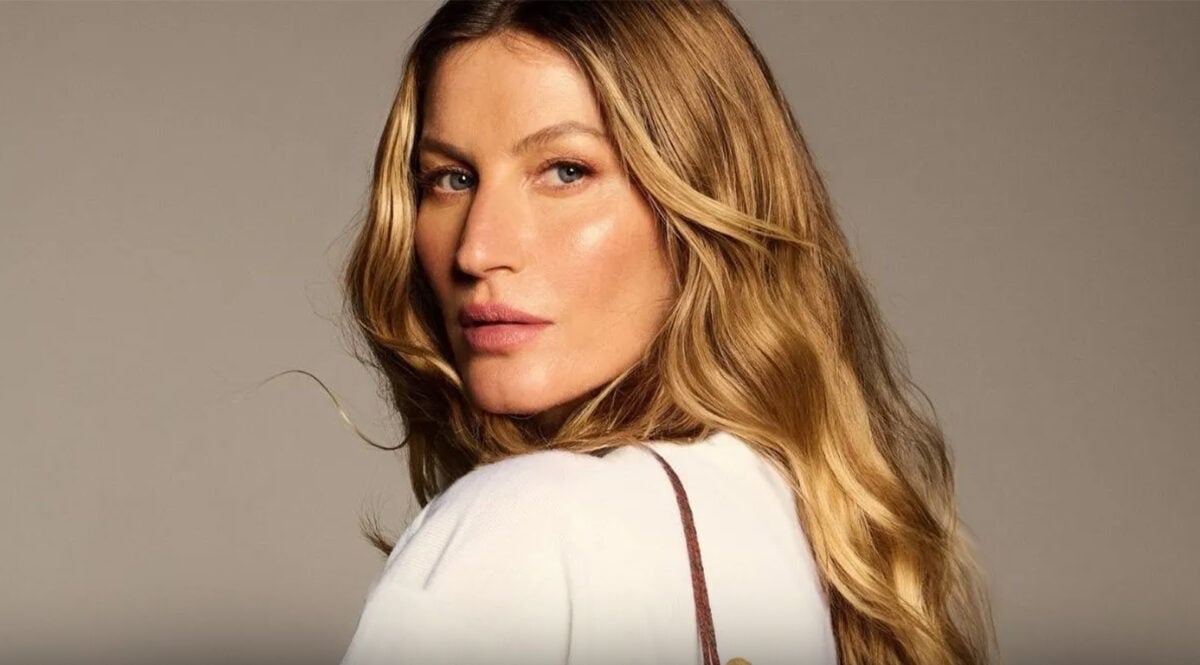 El corte de pelo con flequillo largo que rejuvenece a las de 50